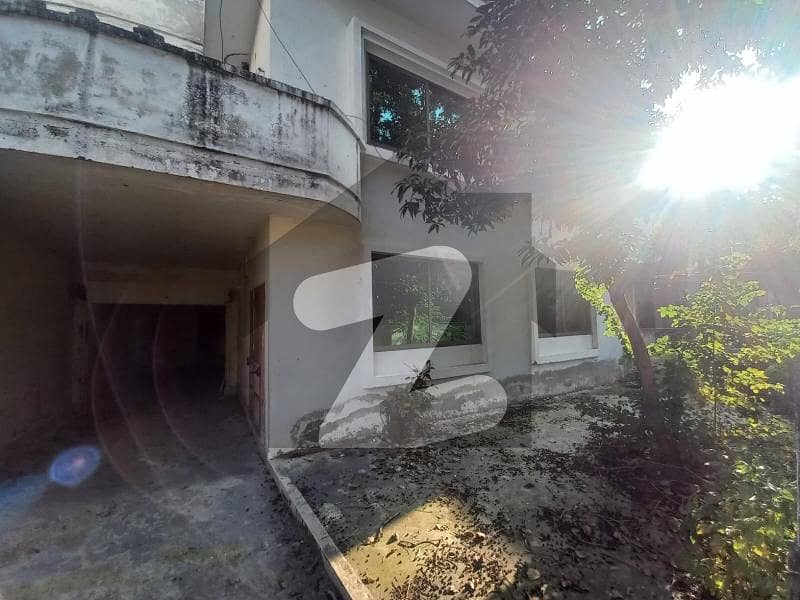 Old Demolished House For Sale In F-6