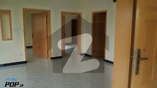 50*80 marble floor upper portion available in g-10/2 for family