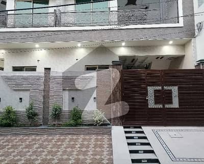 Well-constructed House Available For sale In Johar Town Phase2 5Marla house for sale brand new near emporium mall and Expo center owner build tilted flooring