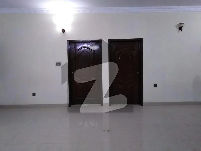 Single Storey 400 Square Yards House Available In Gulshan-e-Iqbal - Block 5 For sale