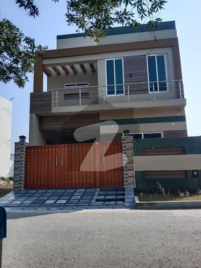 5 Marla Brand New A+ Construction Luxury House Available For On Beautifull Location In New Lahore City
