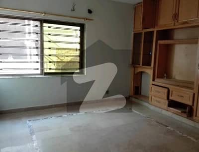 Centrally Located Lower Portion For Rent In G-10/4 Available