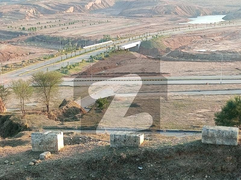 DHA Valley Islamabad
Develop plot 120Ft Road available for sale 
Plzz contect
Nasir Abbasi