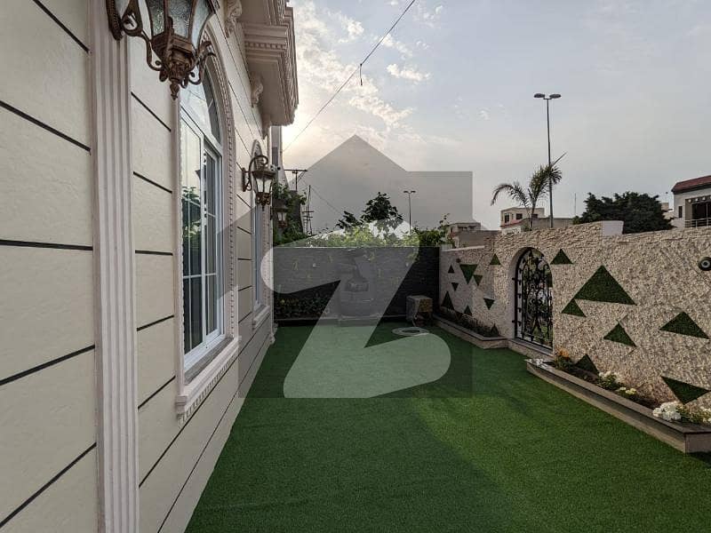 1 KANAL LUXERY HOUSE FOR SALE IN BAHRIA TOWN LAHORE