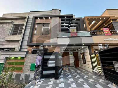 Luxurious Designer 5 Marla brand new House For Sale in Bahria Town Lahore