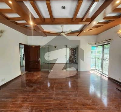1 Kanal House In Central DHA Phase 4 For rent