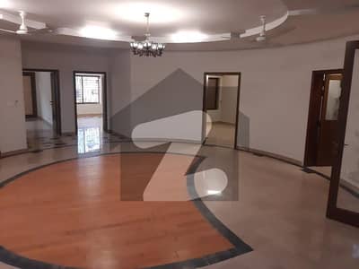 444 Squard Yard Spacious House For Rent In F-6 Islamabad,