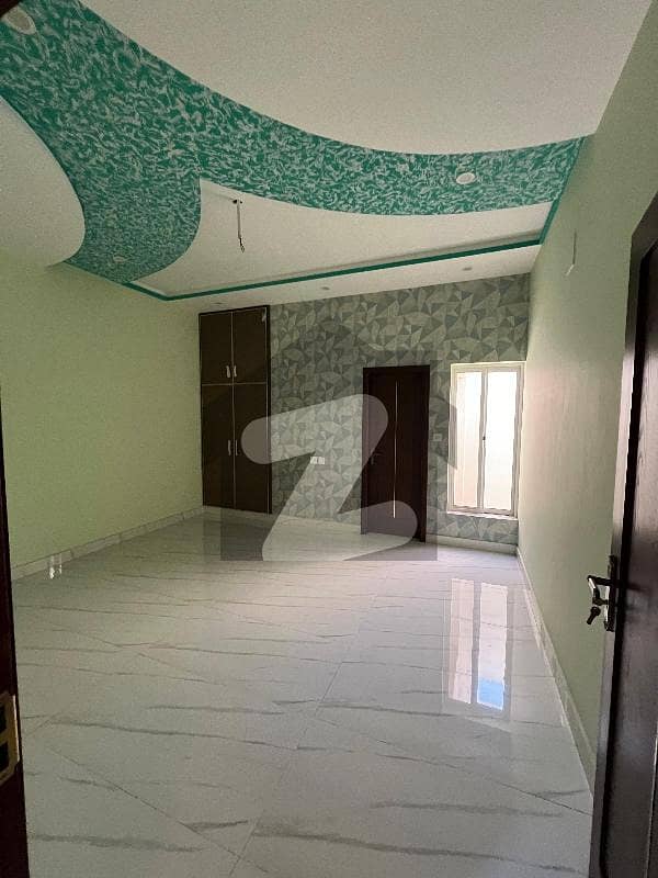 کینال روڈ فیصل آباد میں 4 کمروں کا 5 مرلہ مکان 2.01 کروڑ میں برائے فروخت۔