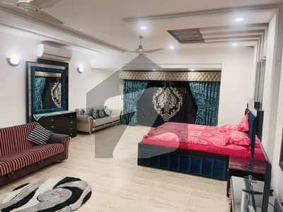 ڈی ایچ اے فیز 4 ڈیفنس (ڈی ایچ اے),لاہور میں 5 کمروں کا 1 کنال مکان 6.7 کروڑ میں برائے فروخت۔