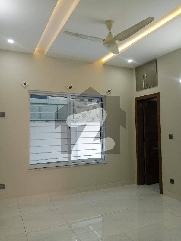 25*40 Doubble story House 
available for rent
G-13/4
