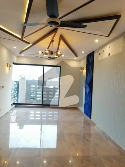 5 MARLA HOUSE FOR RENT IN BAHRIA TOWN LAHORE