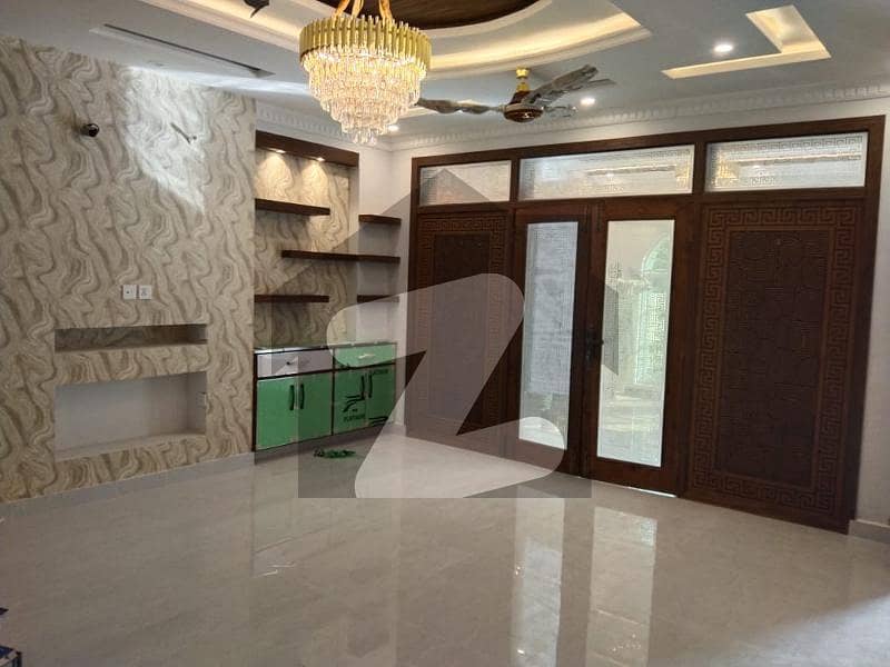 10 Marla Like Brand New Upper Portion Available For Rent In Bahria Town Lahore.