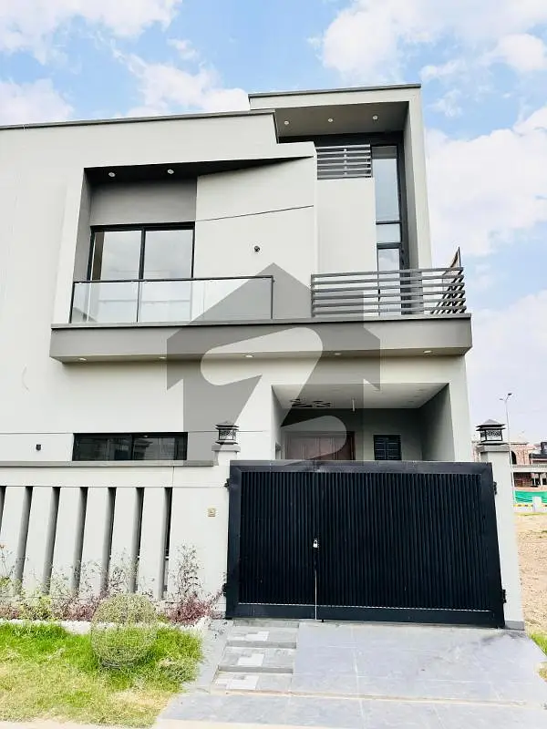 5 Marla Brand New House Are Available For Sale in Crystal Block Park view city