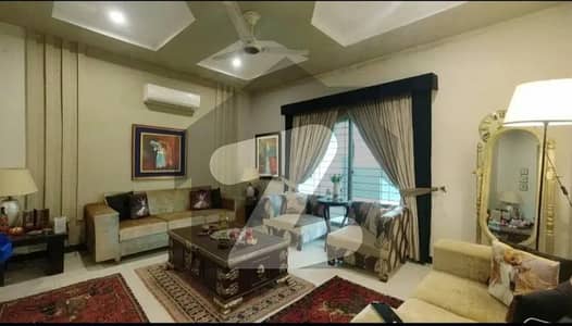 چنار باغ ۔ رچنا بلاک چنار باغ,لاہور میں 3 کمروں کا 1 کنال مکان 2.3 کروڑ میں برائے فروخت۔
