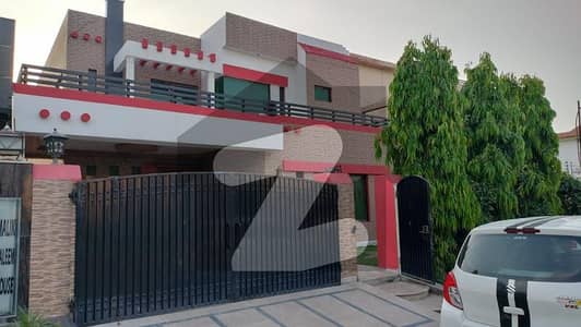 6 Beds 1 Kanal Good Location House Block B for Sale In Eden City DHA Phase 8 Airport road Lahore.