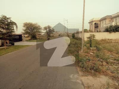 1 KANAL PLOT FOR SALE IN DHA PHASE 7 BLOCK T