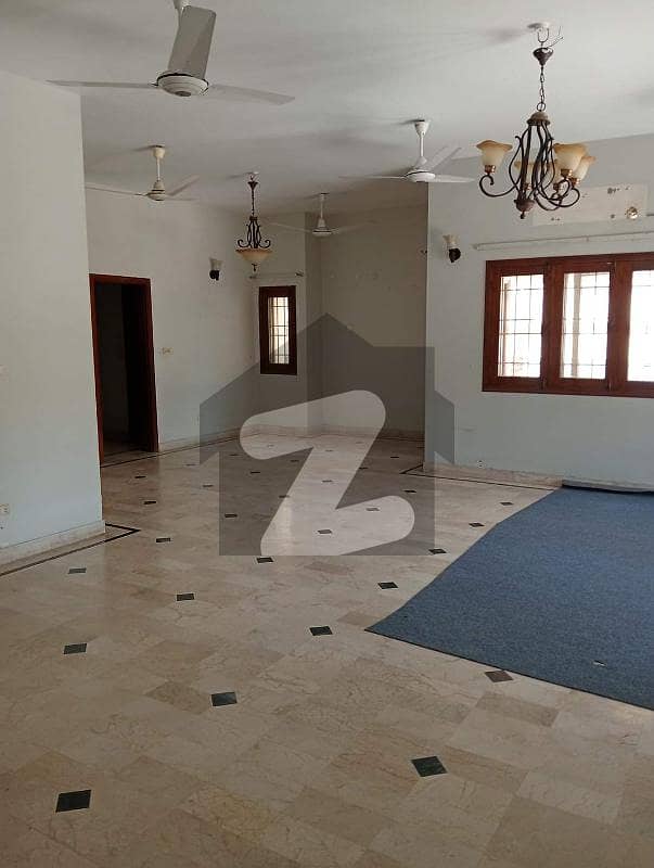ڈی ایچ اے فیز 2 ڈی ایچ اے ڈیفینس,کراچی میں 7 کمروں کا 1 کنال مکان 2.5 لاکھ میں کرایہ پر دستیاب ہے۔