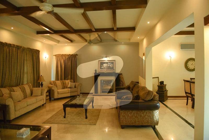 ڈی ایچ اے فیز 4 ڈیفنس (ڈی ایچ اے),لاہور میں 5 کمروں کا 1 کنال مکان 6.95 کروڑ میں برائے فروخت۔