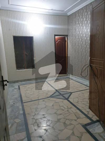 سمن آباد لاہور میں 4 کمروں کا 3 مرلہ مکان 52.0 ہزار میں کرایہ پر دستیاب ہے۔