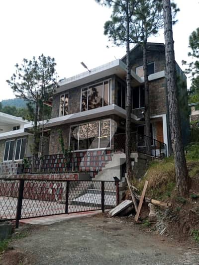 Beautiful House For Sale In The Heart Of Murree