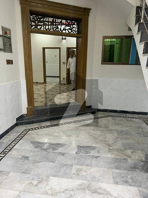 ورسک روڈ پشاور میں 6 کمروں کا 5 مرلہ مکان 1.55 کروڑ میں برائے فروخت۔
