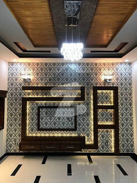 پارک ویو سٹی ۔ کرسٹل بلاک پارک ویو سٹی,لاہور میں 4 کمروں کا 5 مرلہ مکان 1.8 کروڑ میں برائے فروخت۔