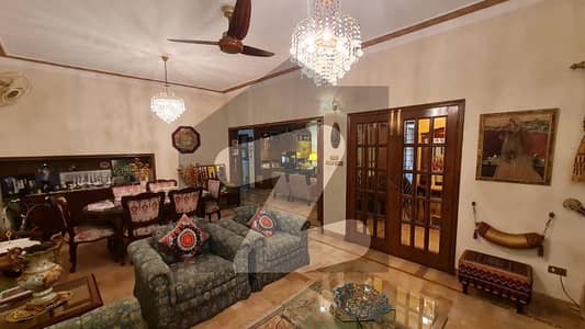 ڈی ایچ اے فیز 3 ڈیفنس (ڈی ایچ اے),لاہور میں 4 کمروں کا 7 مرلہ مکان 3.1 کروڑ میں برائے فروخت۔