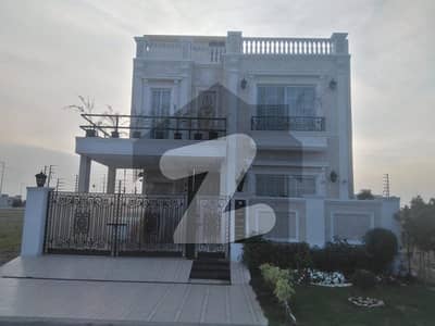 5 Marla New Stylish Design Bungalow ideal Location in PHASE 6