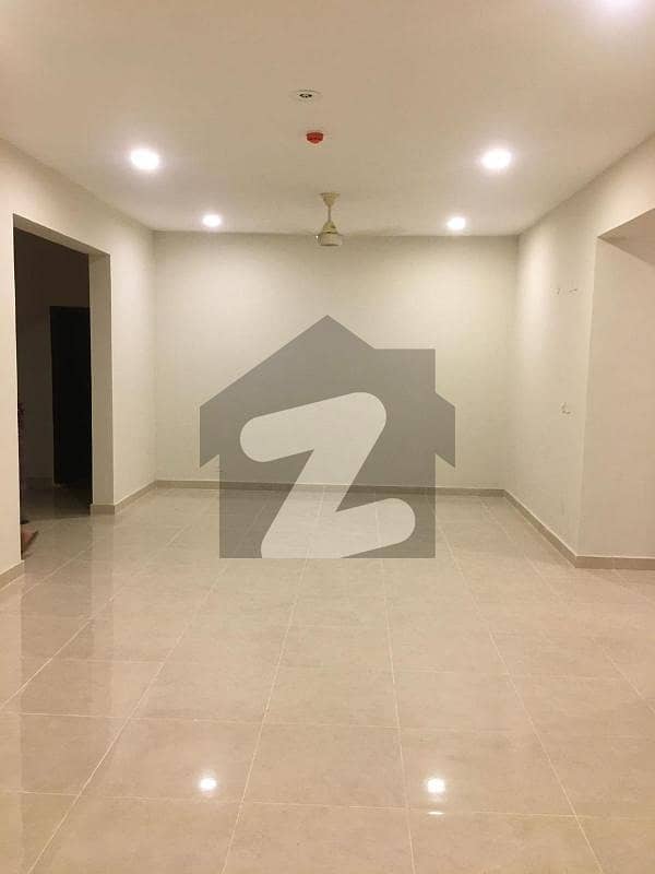 نیوی ہاؤسنگ سکیم کارساز کراچی میں 5 کمروں کا 16 مرلہ فلیٹ 10.25 کروڑ میں برائے فروخت۔