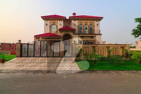 Beautiful 1 Kanal Spanish House Is For Sell In Dha Lahore