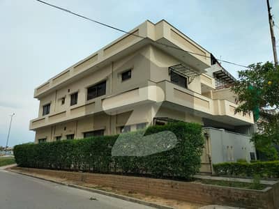 Beautiful Luxury Proper Corner 35 X 70 House For Sale in G-14/4 Islamabad