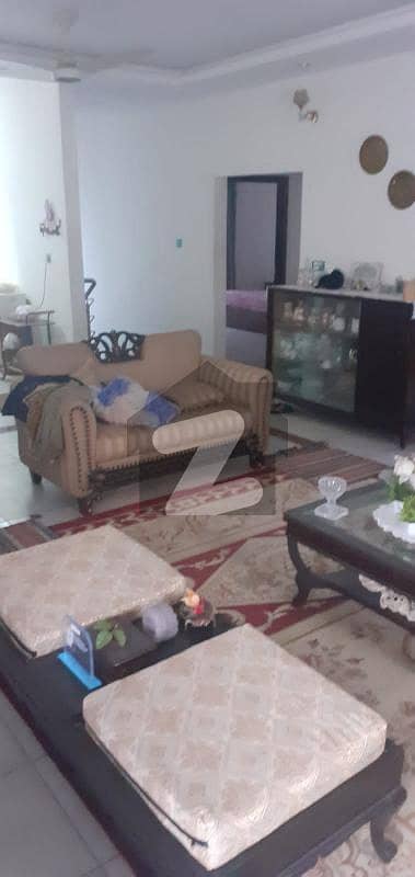 ڈی ایچ اے فیز 4 ڈی ایچ اے ڈیفینس,کراچی میں 5 کمروں کا 12 مرلہ مکان 6.0 کروڑ میں برائے فروخت۔