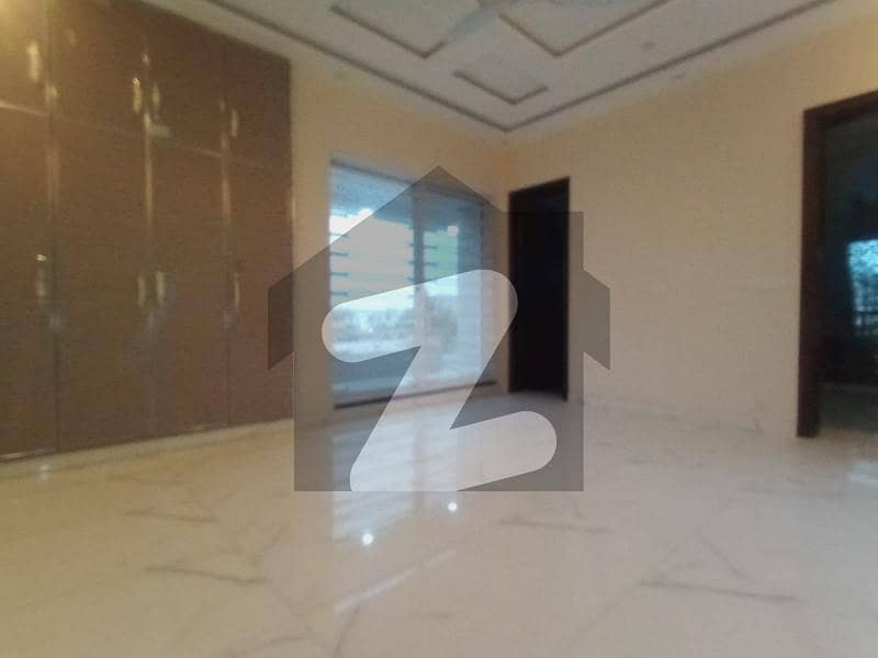 1 KANAL UPPER PORTION FOR RENT IN DHA PHASE 5
