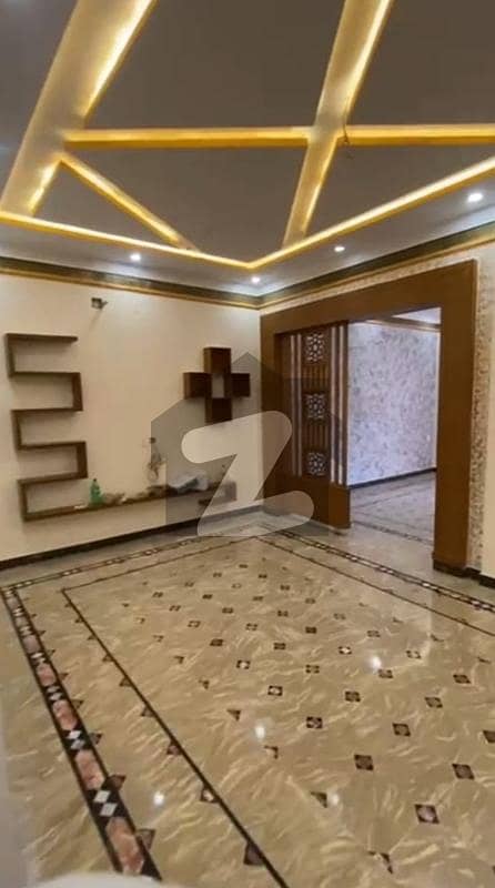 پنجاب گورنمنٹ سرونٹ ہاؤسنگ فاؤنڈیشن فیصل آباد میں 4 کمروں کا 7 مرلہ مکان 1.75 کروڑ میں برائے فروخت۔