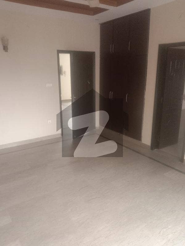 10 Marla Upper Portion Lower Locked Portion Available For Rent In DHA Phase 6