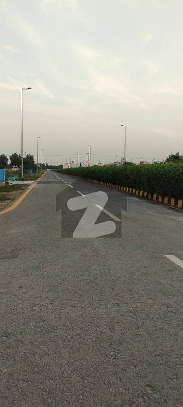 10 MARLA 120 FT ROAD MAIN BOULEVARD PLOT