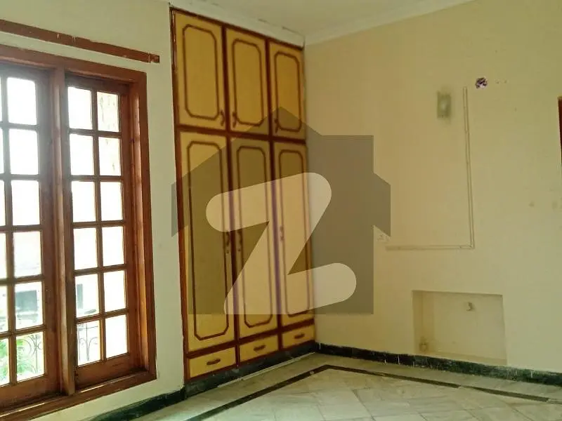 1 KANAL TOP LOCATION UPPER PORTION IN DHA LAHORE