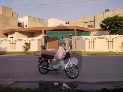 New Garden Block Located Behind Lyallpur Galleria Mall Canal Road Faisalabad House For Rent