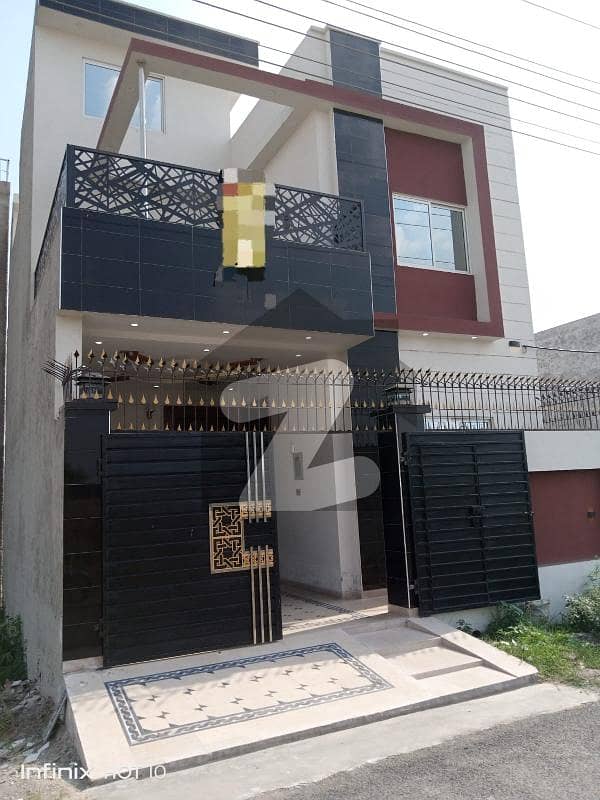 الرحمان گارڈن فیز 2 الرحمان گارڈن,لاہور میں 3 کمروں کا 5 مرلہ مکان 1.5 کروڑ میں برائے فروخت۔