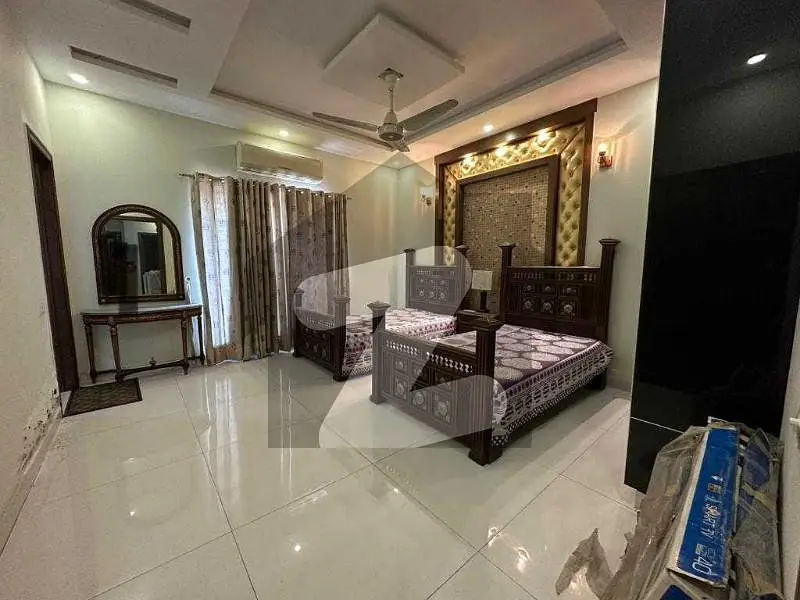 10 Marla Brand New VIP Luxury Upper Portion For Rent in Sector C Bahria Town LHR