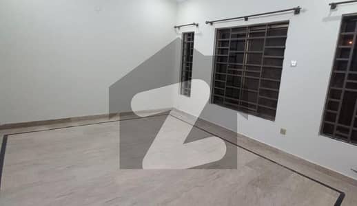 3bed uper portion for rent in pwd