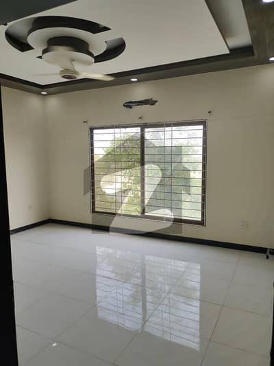 250 Square Yards House In Only Rs. 32500000