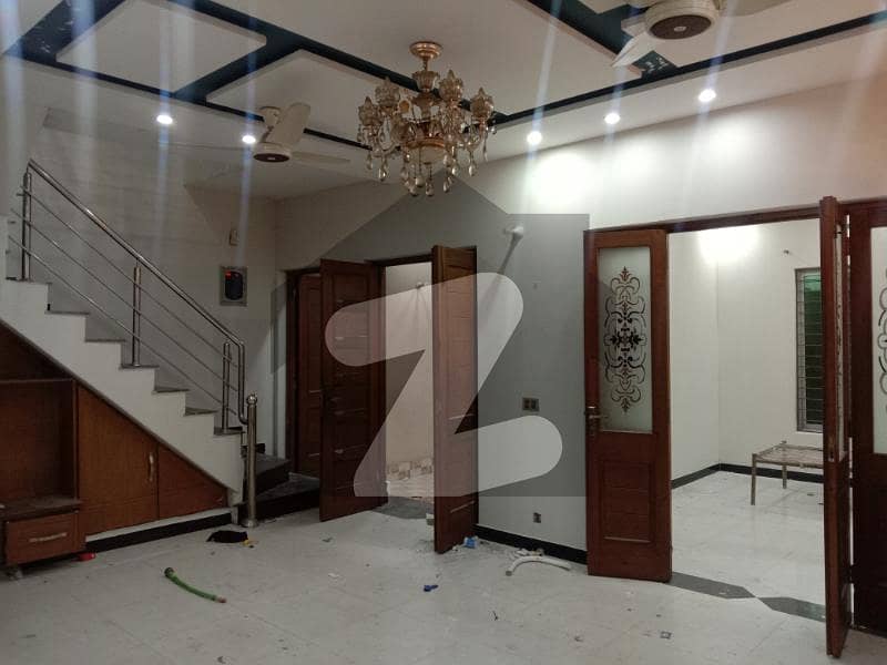 جوہر ٹاؤن فیز 2 جوہر ٹاؤن,لاہور میں 5 کمروں کا 5 مرلہ مکان 2.25 کروڑ میں برائے فروخت۔