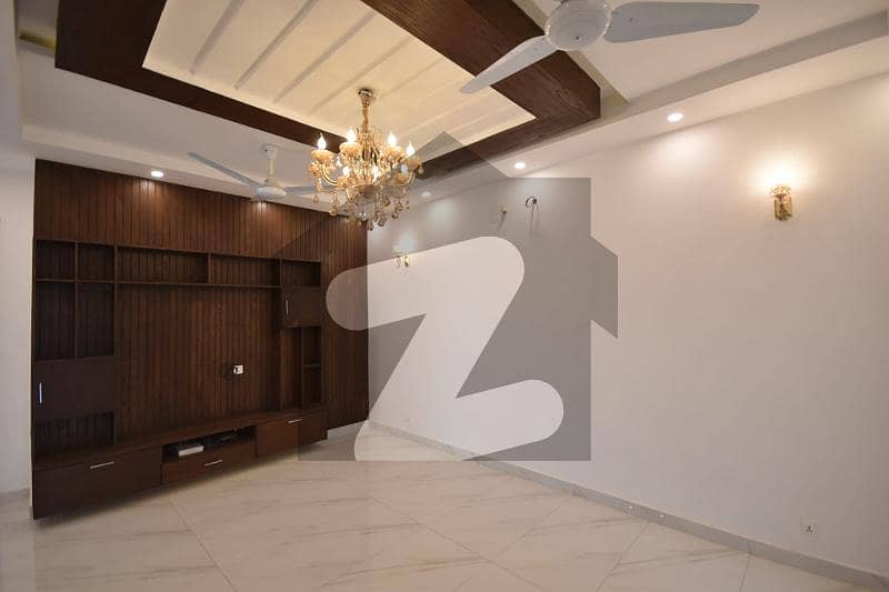 ڈی ایچ اے فیز 1 ڈیفنس (ڈی ایچ اے),لاہور میں 4 کمروں کا 10 مرلہ مکان 1.28 لاکھ میں کرایہ پر دستیاب ہے۔