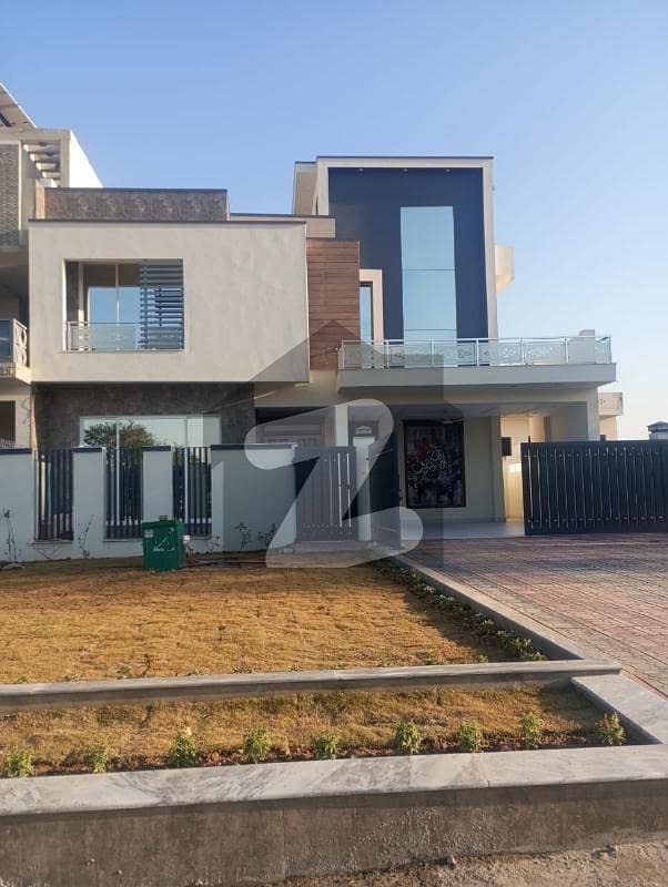 40x80 (14Marla)Brand New Modren Luxury House Available For sale in G_13 proper Main Double Road (150Feet) Park view Rent value 3.5 Lakh
