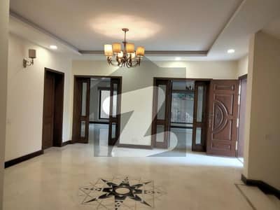 Luxurious 6 Bed, 6 Bath House for Sale in F-10, Islamabad - Fully Renovated, Sun-Facing