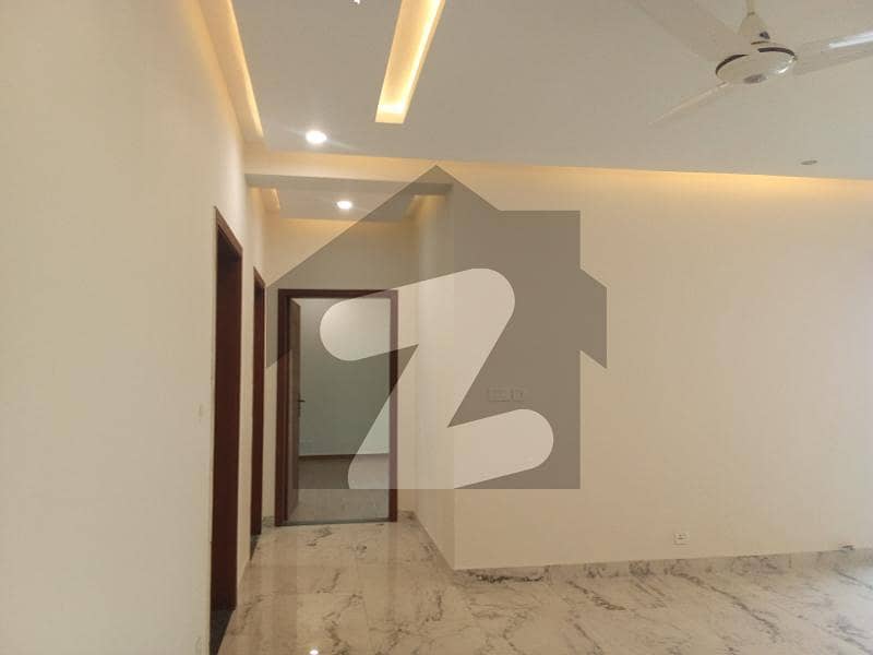 BRAND NEW 3 BEDROOM APARTMENT AVAILABLE FOR RNT