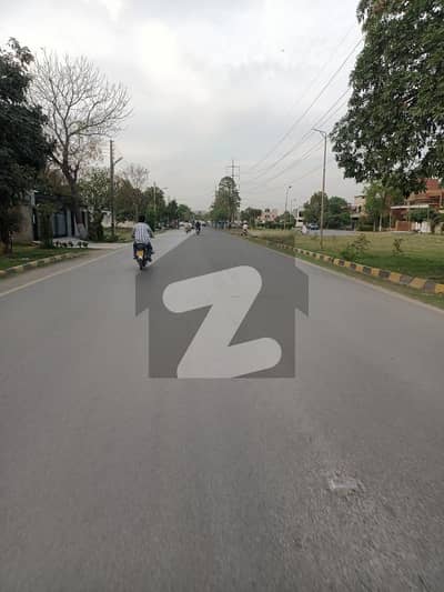 11 MARLA CORNER PLOT ON 60'FT ROAD FOR SALE IN STATE LIFE HOUSING SOCIETY LAHORE