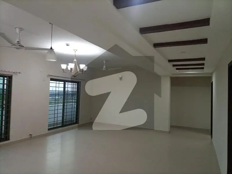 10 Marla 3 Bed Apartment Available For Rent In Askari 11