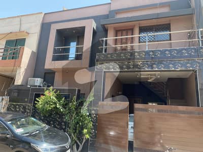 حسن ولاز فیصل آباد میں 4 کمروں کا 5 مرلہ مکان 1.5 کروڑ میں برائے فروخت۔